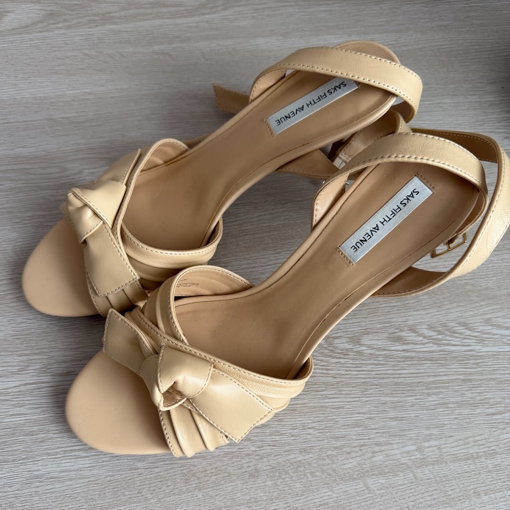 Size 9.5 - Saks Fifth Avenue Vikki Bow Leather Neutral Knot-Front Heels Sandals